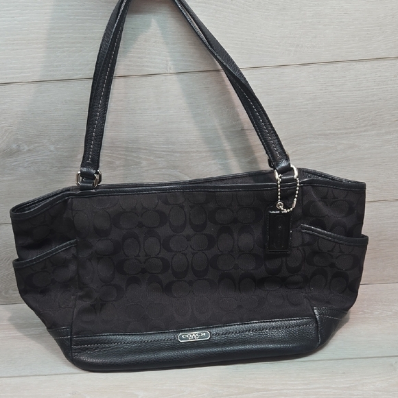 Coach Women Signutere Logo Black Monogram Shoulder Bag Tote - Picture 1 of 13